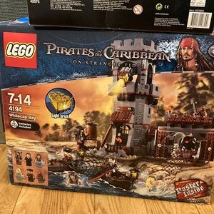Lego : Pirates of the Caribbean 4194 Whitecap Bay - On Stranger Tides